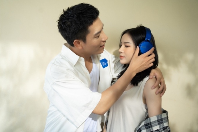Anh Tú và Lyly song ca