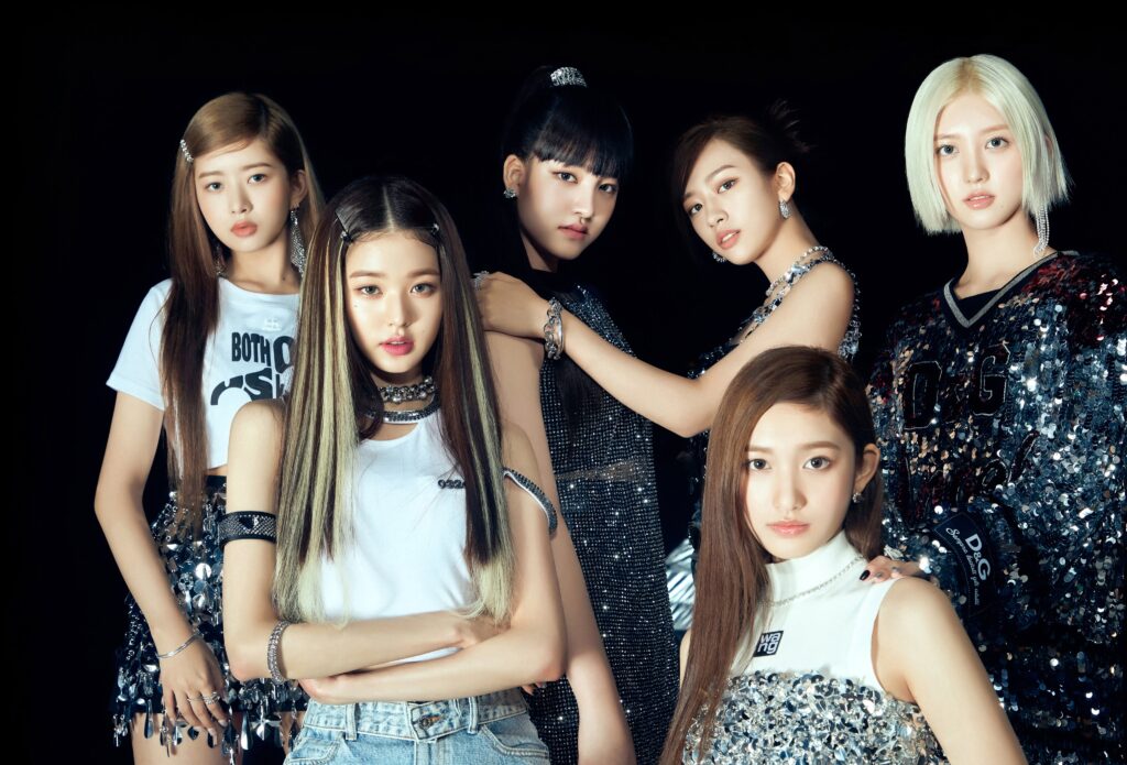 Nhóm nhạc K-Pop hát tình ca