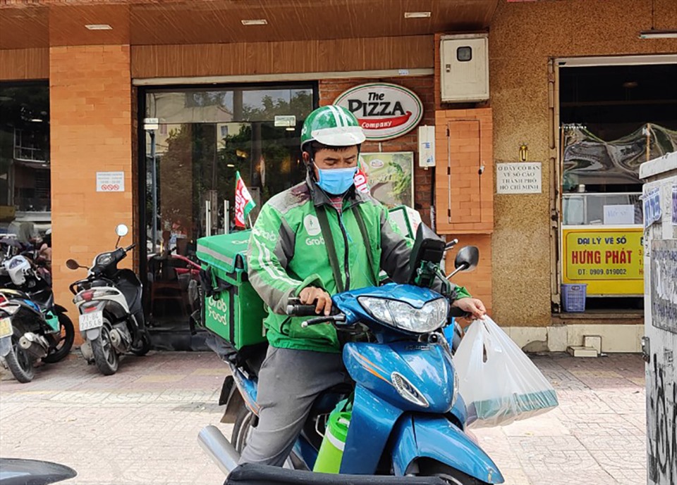 Shipper giao hàng vất vả