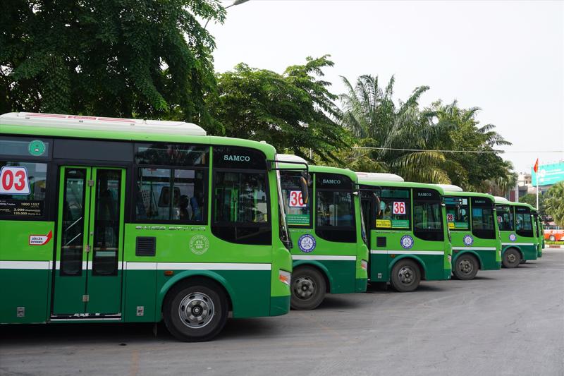 Xe buýt đến Đầm Sen