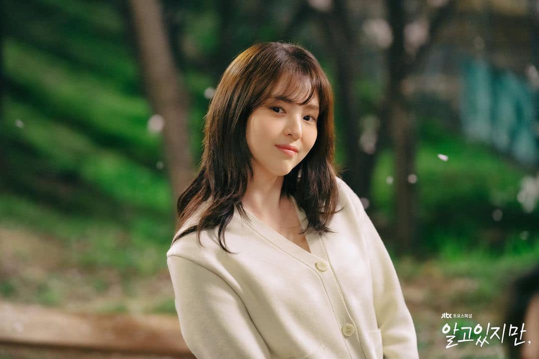 Han So-hee dịu dàng trong Dẫu Biết